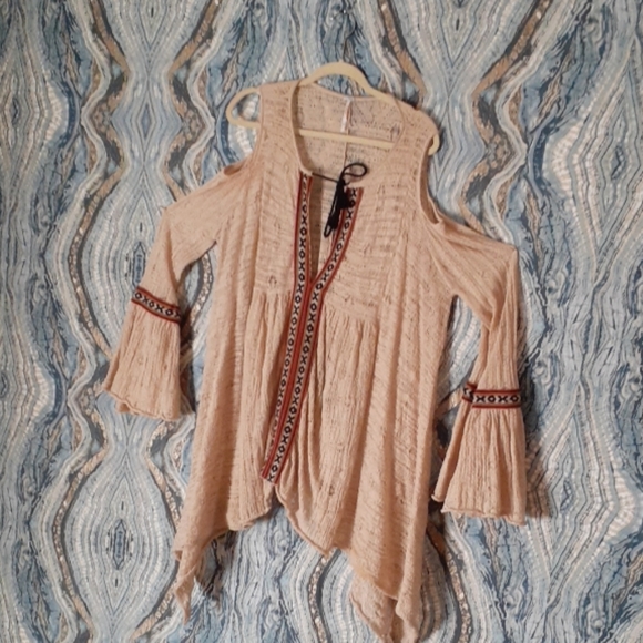 Clothes - Picture 1 of 1